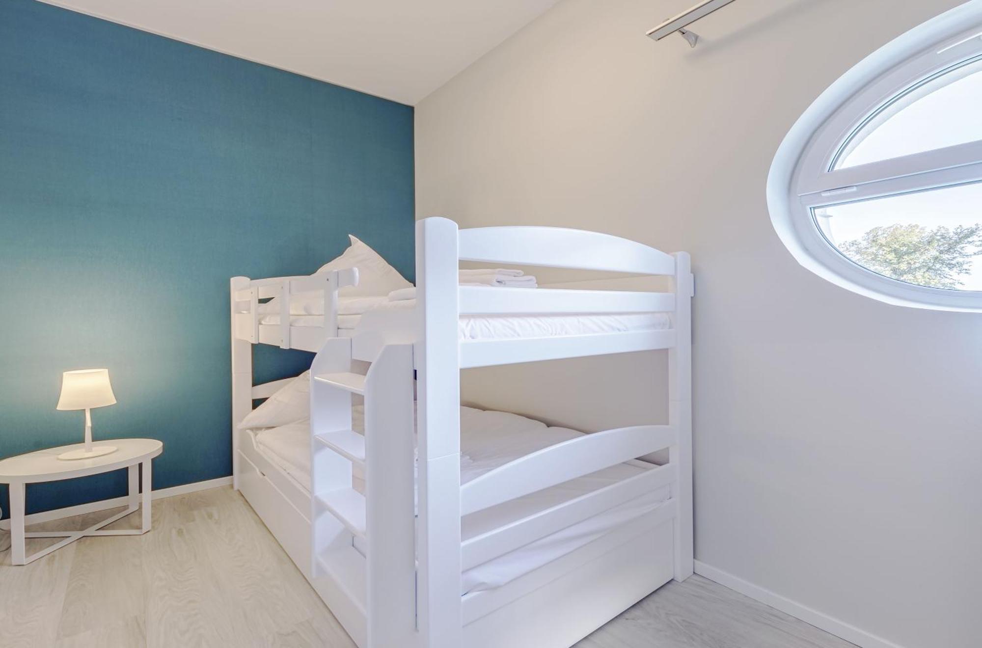 Aparthotel Zwei Wasser - Alte Seefahrtschule Wustrow  Zimmer foto